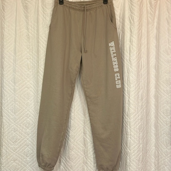 NWOT Sporty & Rich joggers - Picture 2 of 7